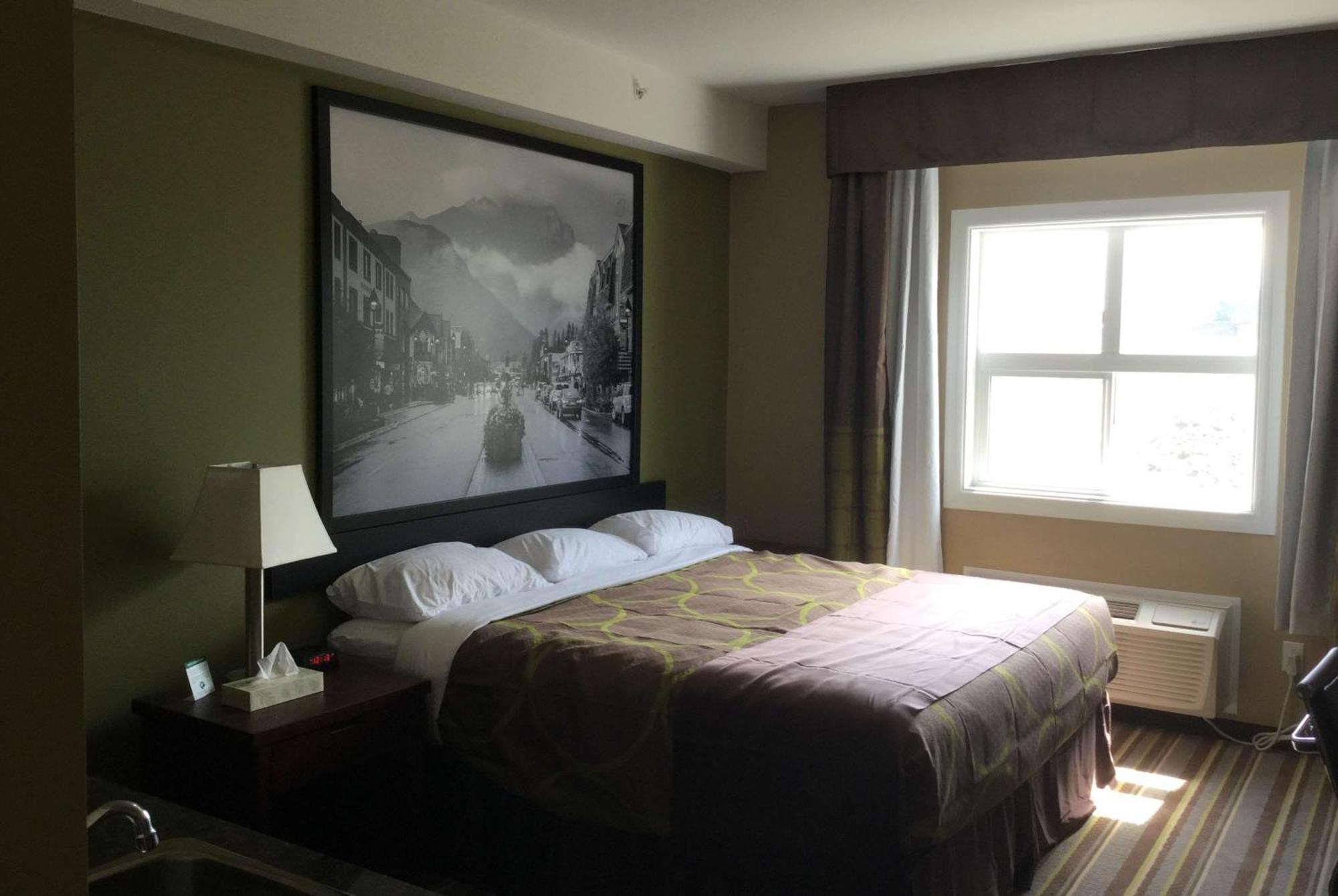 Hotel Super 8 By Wyndham Hardisty Extérieur photo